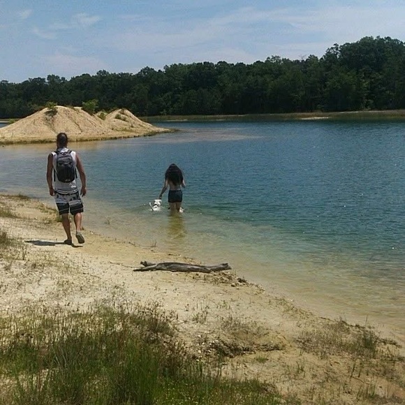 Hey yall!  HUGE VARIETY SIZES AND STYLES! accepting sunny fair offer s!!!! - Picture 8 of 15